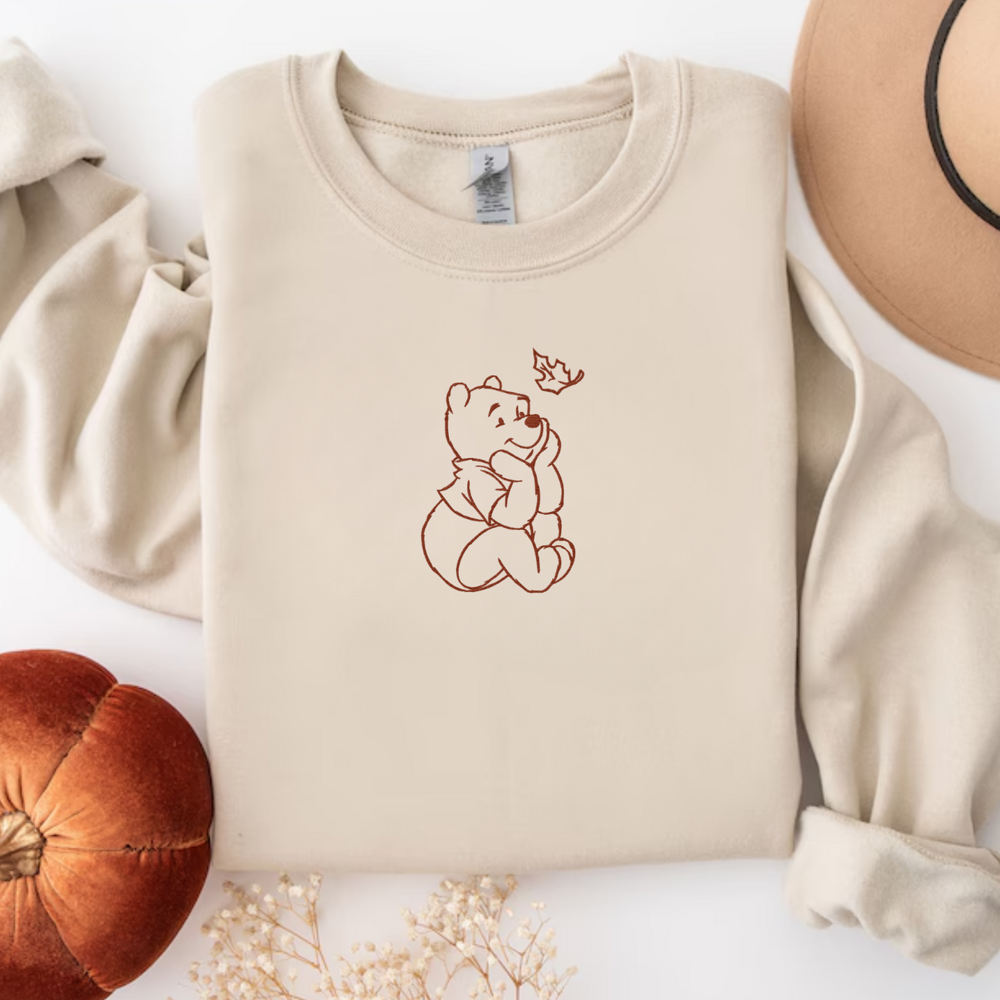 fall loving pooh bear